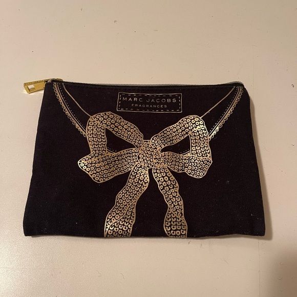 Marc Jacobs makeup bags - Picture 1 of 9